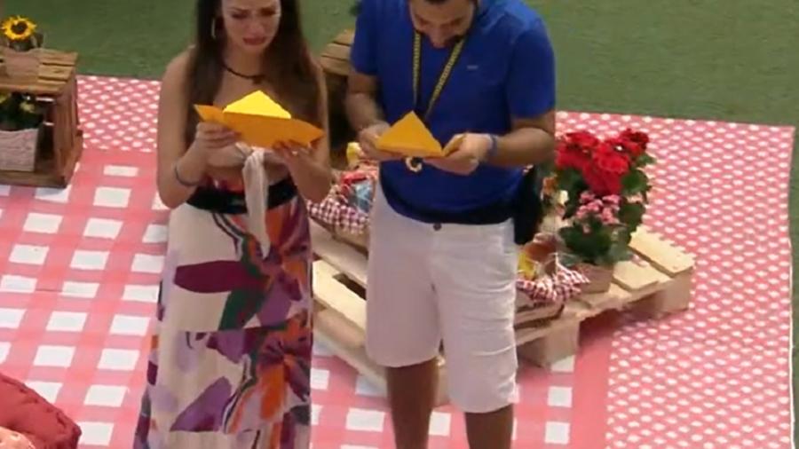 Brothers Recebem Mensagens De Fas E Se Emocionam No Bbb 21 Social Marilia