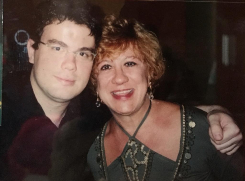 Mãe de jovem que morreu na enchente relata vazio mesmo 10 anos após perda