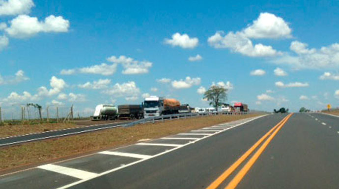 Pesagem de caminhões volta a ser feita nas proximidades de Assis