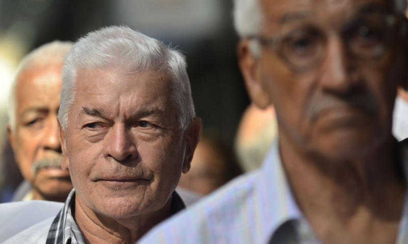 Cartilha alerta idosos sobre uso consciente de aposentadorias 